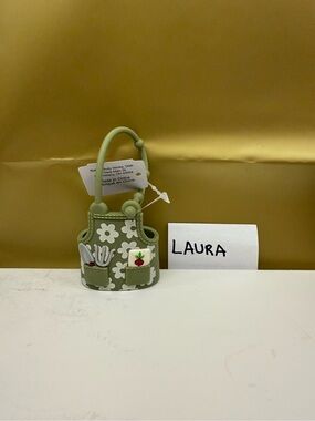 Bath & Body Works Green Floral Garden Silicone hand sanitizer holder